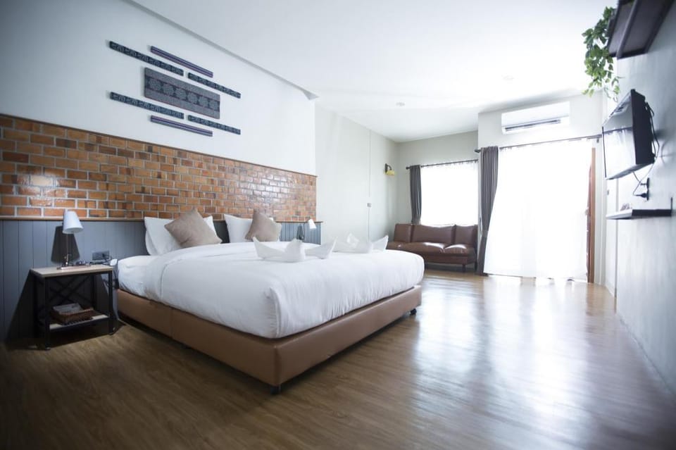 Old City Wall Inn Hotel in Chiang Mai