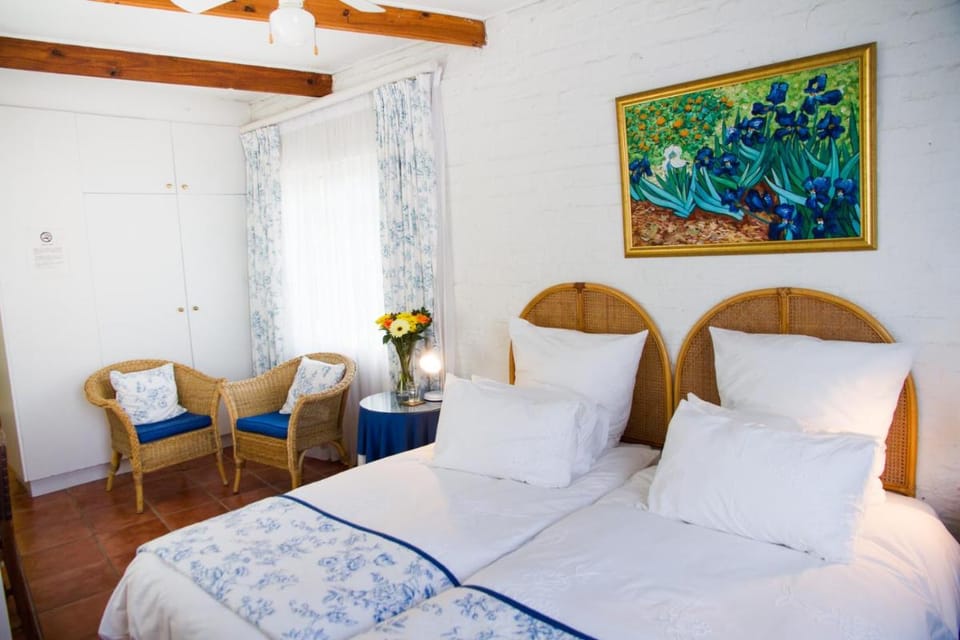 Howards End Manor B&B Bed and Breakfast in Cape Town
