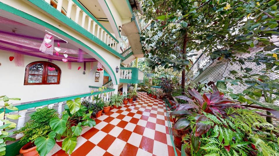 Joaquinas Guest House Hotel in Calangute
