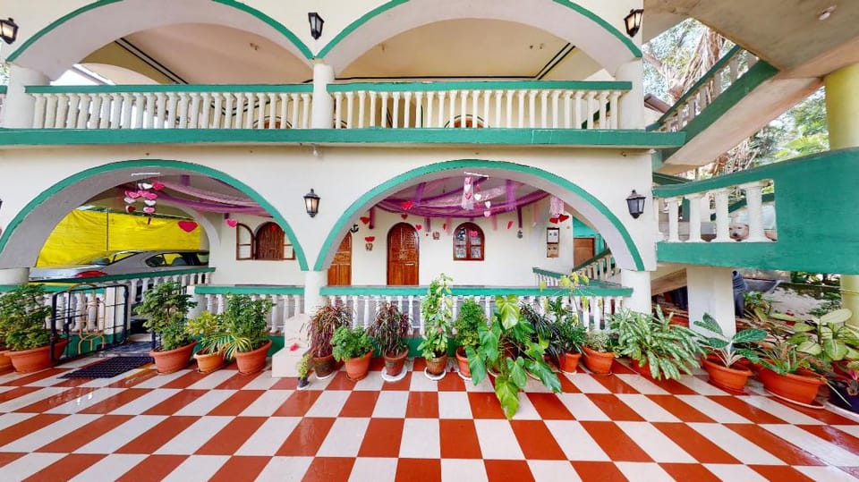 Joaquinas Guest House Hotel in Calangute