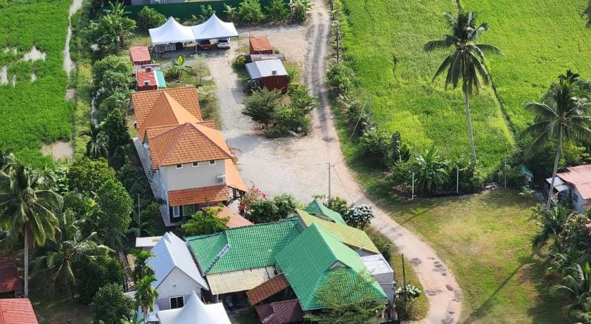 OYO Home 90495 Homestay Kampung Kota Aur Hotel in Penang