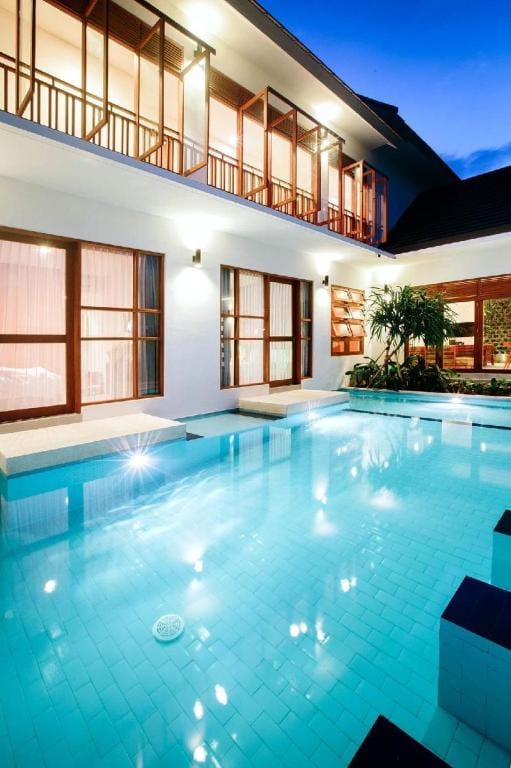 Pudak Sari Unizou Hostel Hostel in Kuta