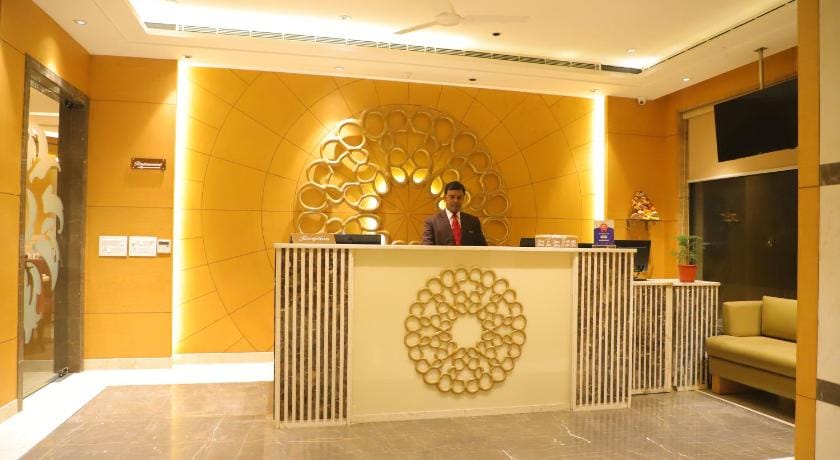 Hotel Maple Grand Hotel in Agra