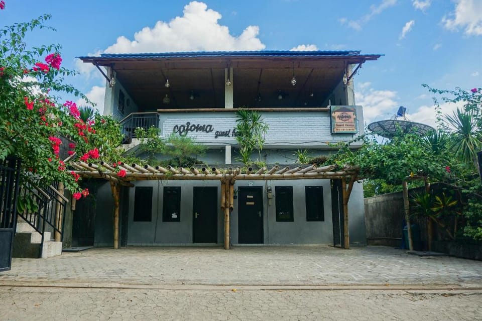 OYO 967 Cajoma Guesthouse Hotel in Indonesia