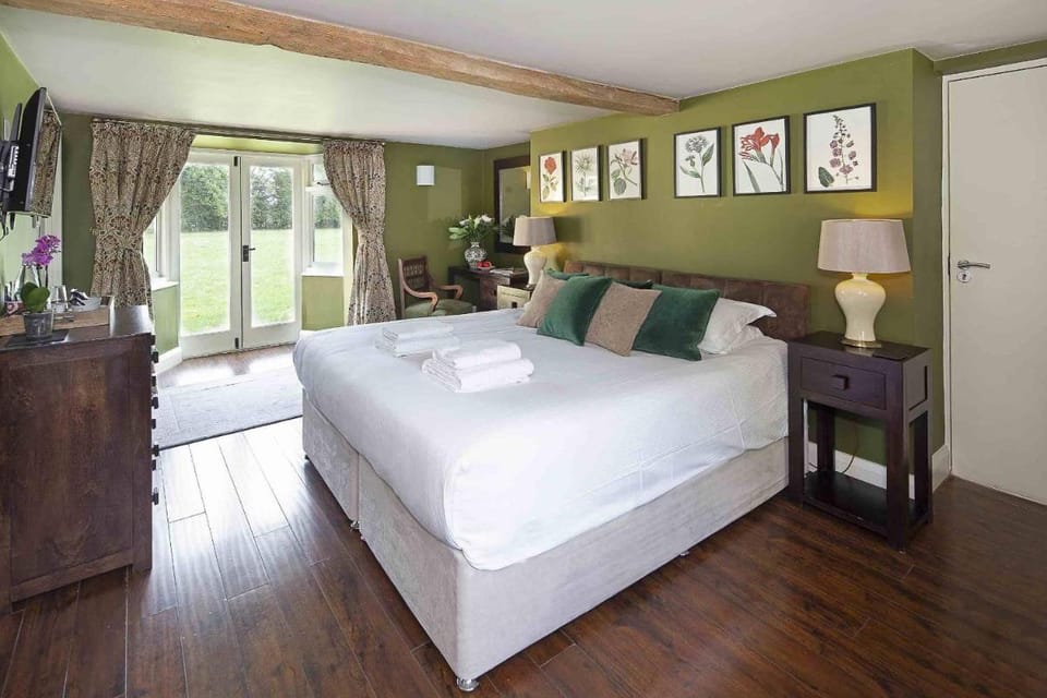 Hill Farm  Farm Stay in Oxford