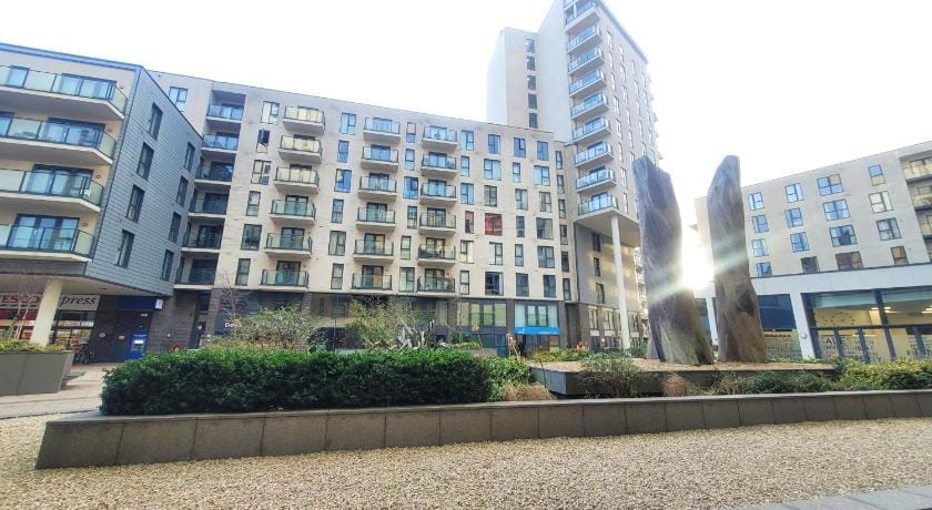Oakdale at Cardinal Place Apartment in England