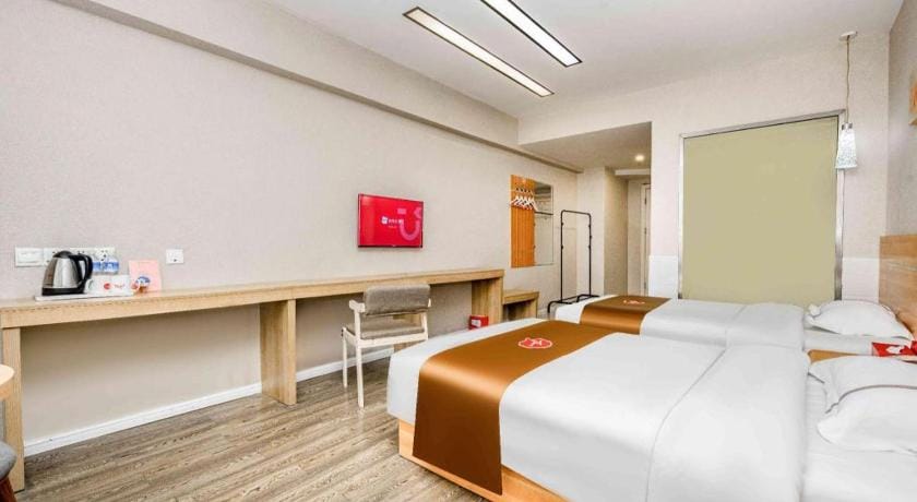 Thank Inn Hotel Sichuan Normal University Chenglong Branch Hotel in Chengdu