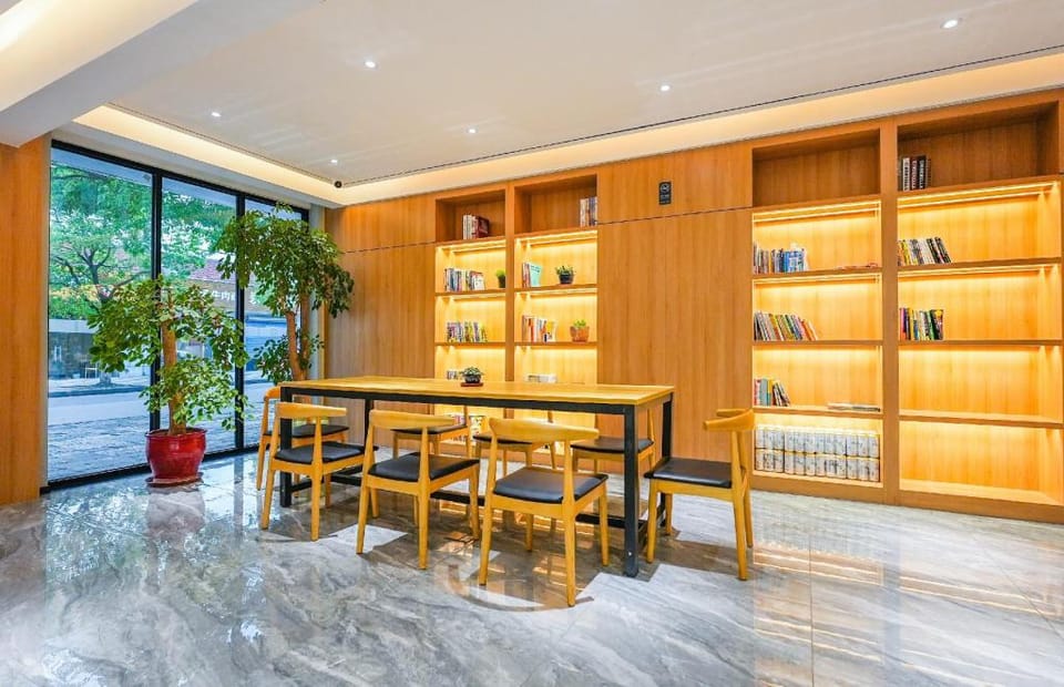 Hanting Hotel Shanghai Jiading Waigang Industrial and Commercial School Hotel in Shanghai