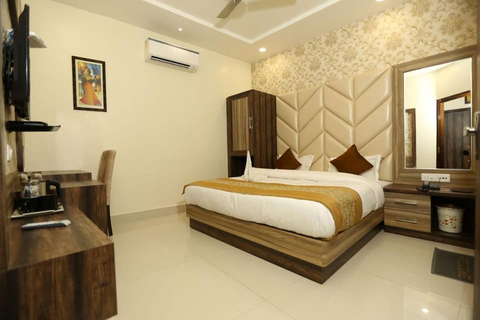 Hotel Malhotra inn 50 Meter from Golden Temple Hotel in Punjab, India