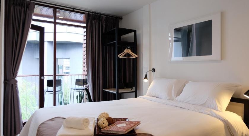 Haus Sathorn 21 Bed & Breakfast Bed and Breakfast in Bangkok