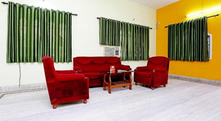 Hotel O Regency Guest house Near TCS Gitobitan Hotel in Kolkata