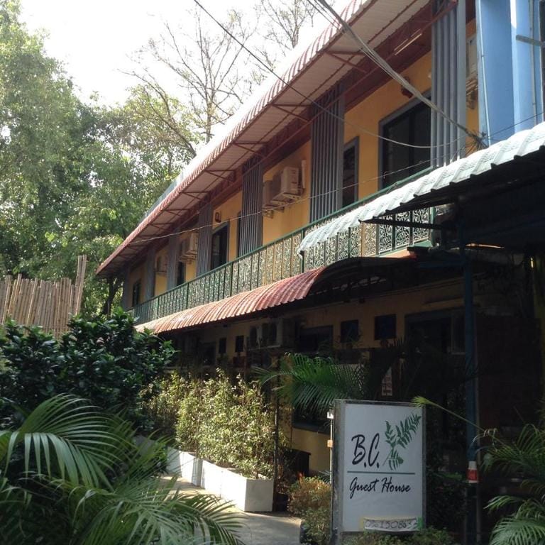 BC guesthouse Si phraya Hotel in Bangkok