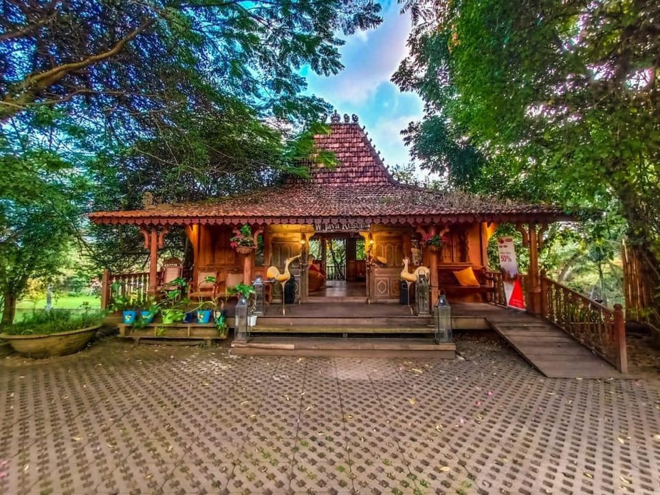 Mulberry Hill by The Lodge Hotel in Lembang