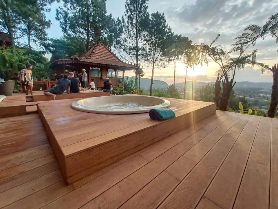 Mulberry Hill by The Lodge Hotel in Lembang