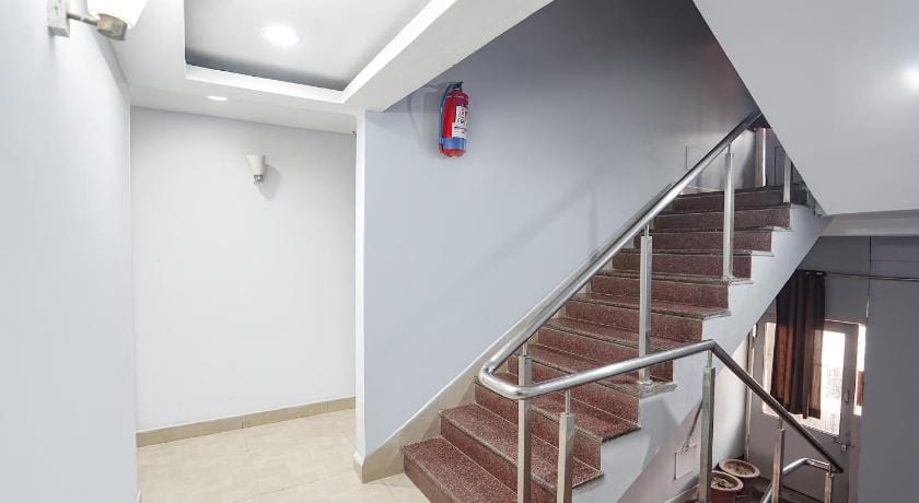 Capital O 9945 Hotel R Inn Hotel in Uttar Pradesh