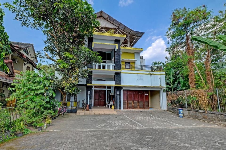 OYO 91522 Candi Gebang Guesthouse Hotel in Special Region of Yogyakarta