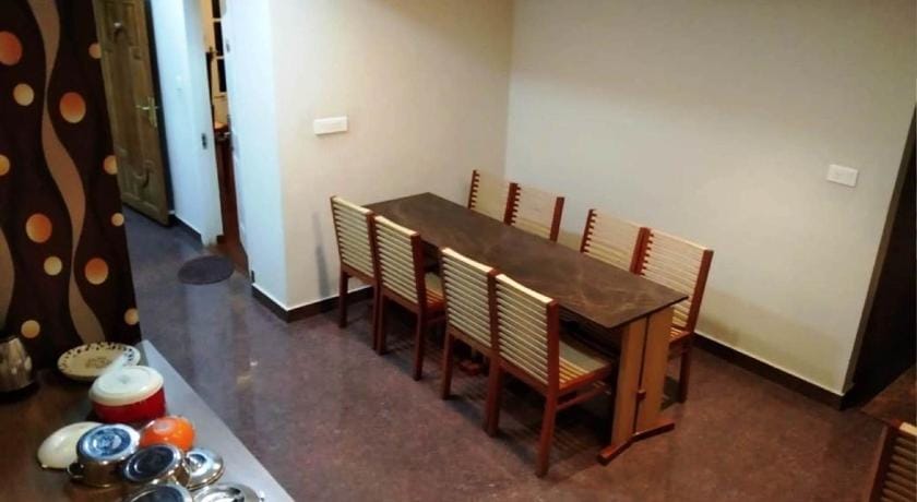 DEW DROP INN Bed and Breakfast in Ooty
