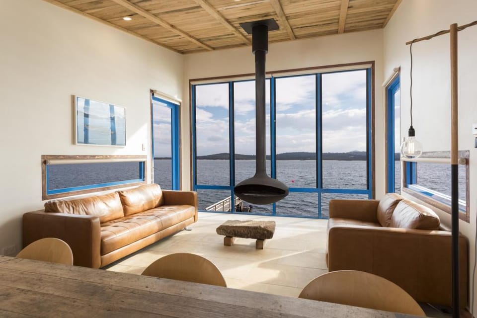 Picnic Island Resort in Freycinet
