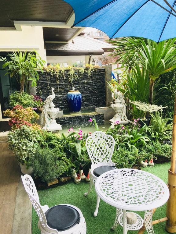 Villa Thai Orchid-Adults Only Bed and Breakfast in Chiang Mai