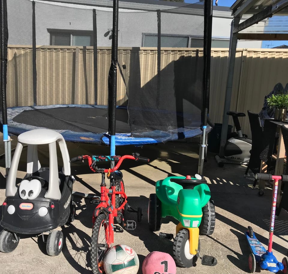 3 Bedroom Cozy and Quiet Holiday Home Vacation rental in Sydney
