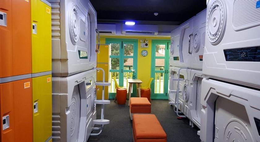 Galaxy Pods @ Chinatown Capsule hotel in Singapore