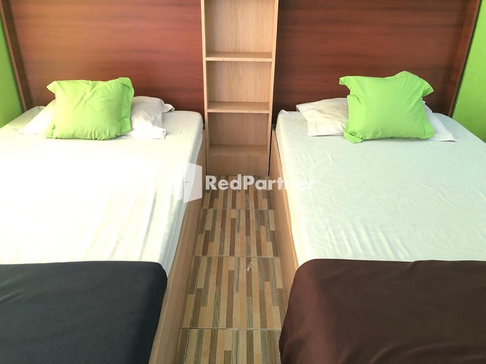 Seungit Syariah Inn Tebet Mitra RedDoorz Hotel in South Jakarta City