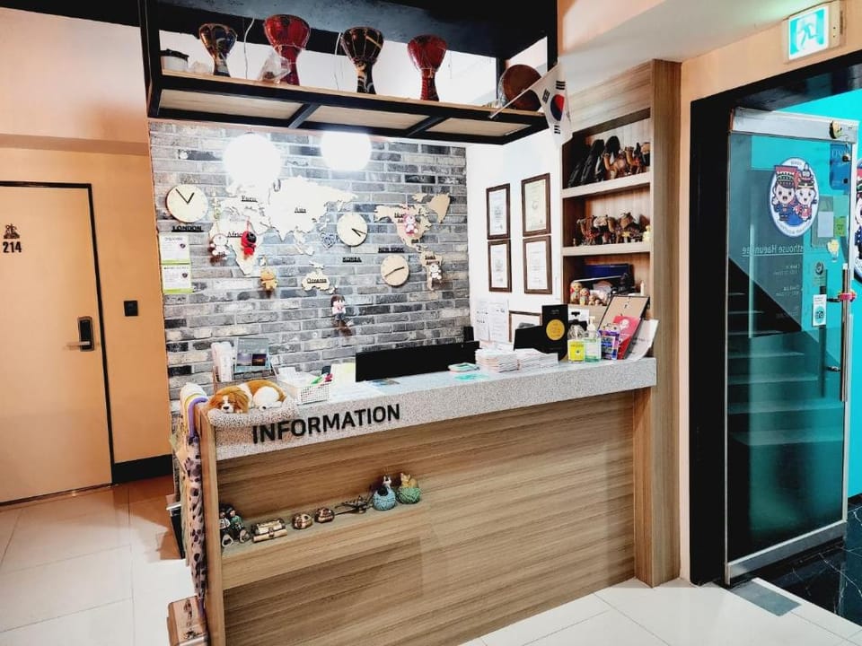 MAMA Guesthouse Haeundae Bed and Breakfast in Busan