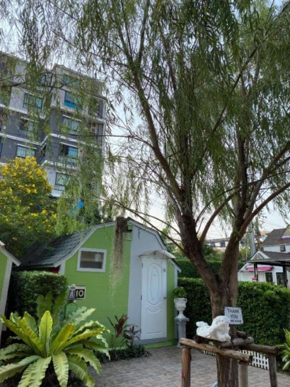 Kurina Hotel Campground/ 
RV Resort in Bangkok