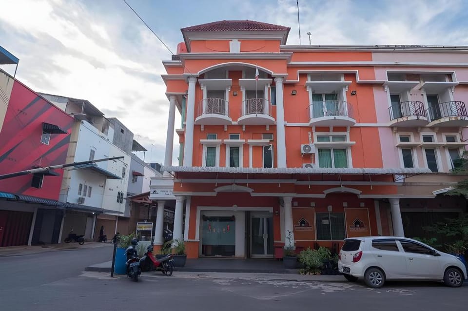 RedDoorz @ Batam Center 2 Bed and Breakfast in Riau Islands, Indonesia