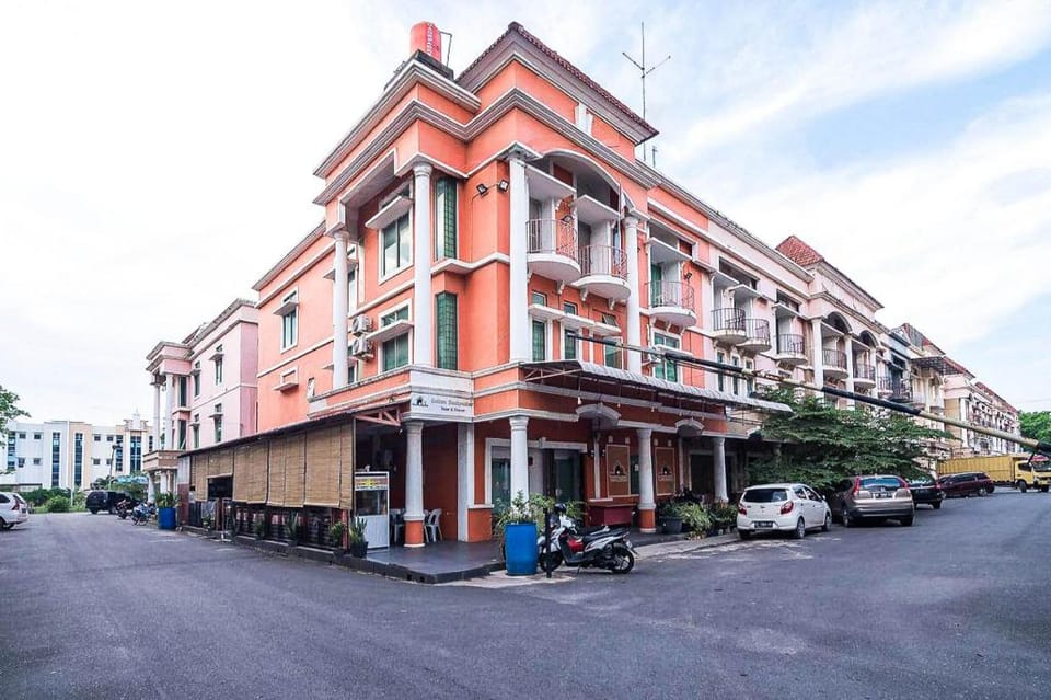 RedDoorz @ Batam Center 2 Bed and Breakfast in Riau Islands, Indonesia