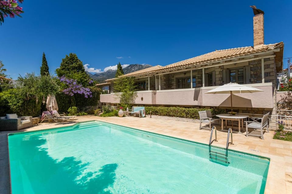 Tria Luxury Residences Vacation rental in Messenia