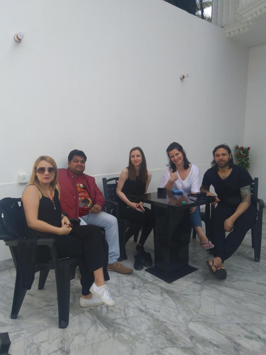 Taj Square A luxurious family homestay Vacation rental in Agra