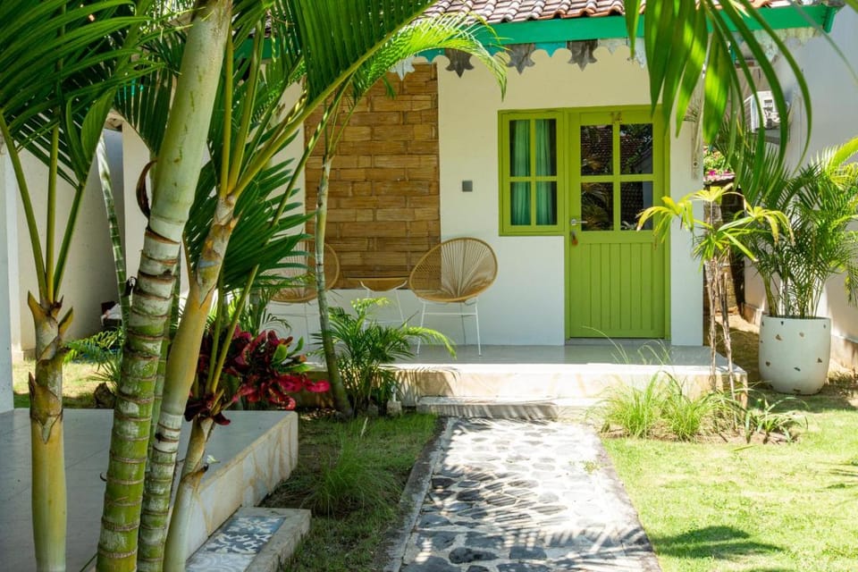 La Roja Bungalows Campground/ 
RV Resort in Nusapenida