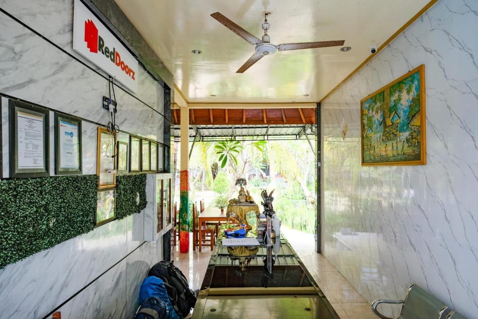 RedDoorz Plus @ Singaraja Bed and Breakfast in Buleleng