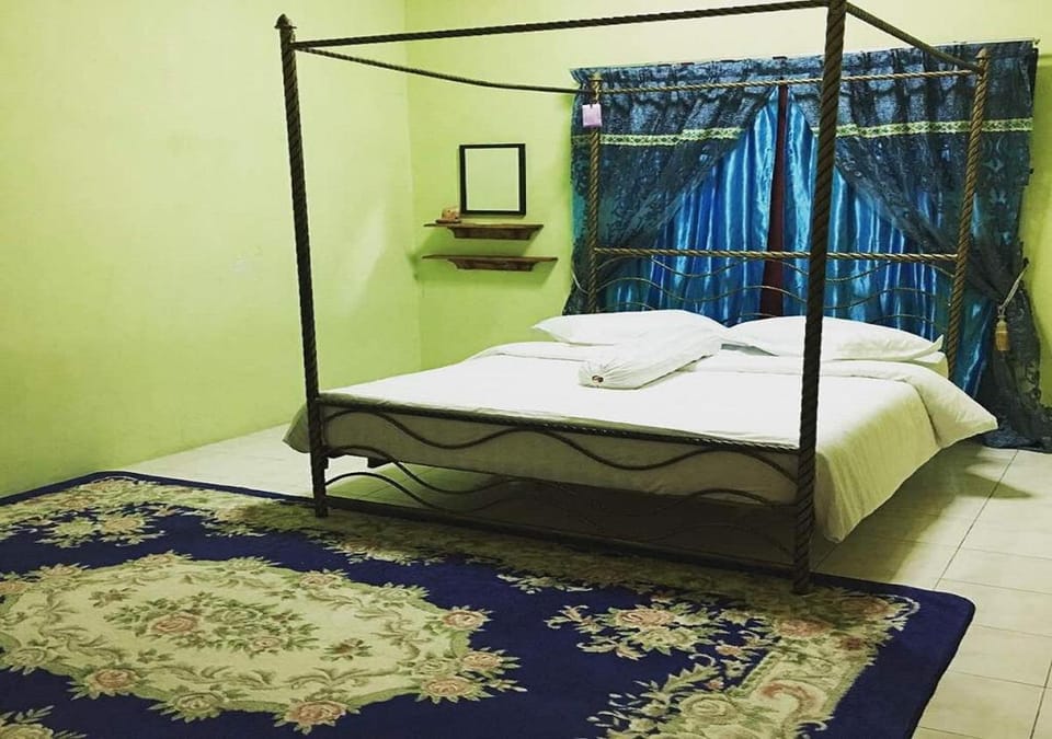 Homestay Pagar Buruk Ipoh  (Air Cond) Vacation rental in Ipoh