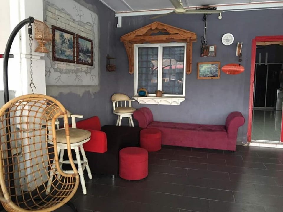 Homestay Pagar Buruk Ipoh  (Air Cond) Vacation rental in Ipoh