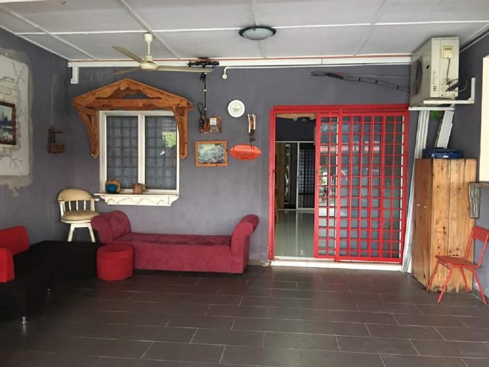 Homestay Pagar Buruk Ipoh  (Air Cond) Vacation rental in Ipoh