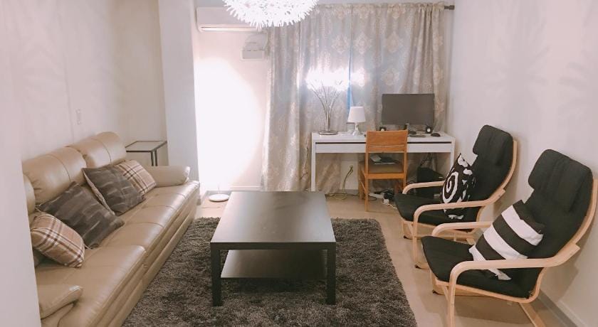 Lux Guesthouse Bed and Breakfast in Seoul