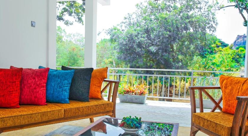 Sigiriya Rock Hide Bed and Breakfast in Dambulla
