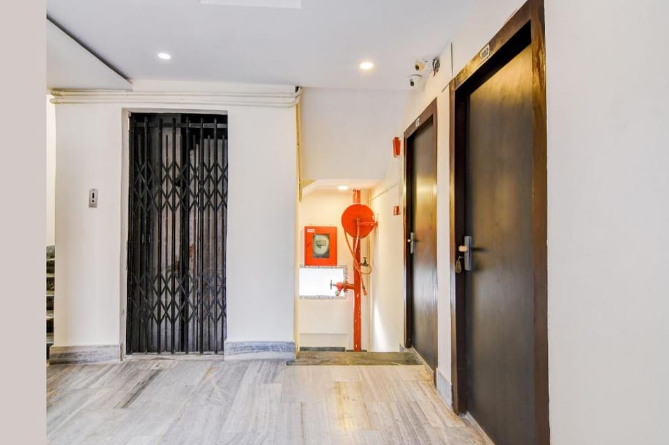 Super Hotel O Sarat Bose Road formerly Shree Guest House Hotel in Kolkata