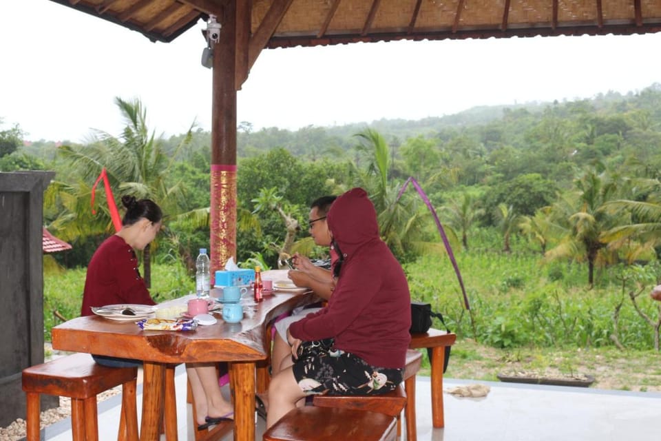 Sebrang Hills Bungalow Inn in Nusapenida