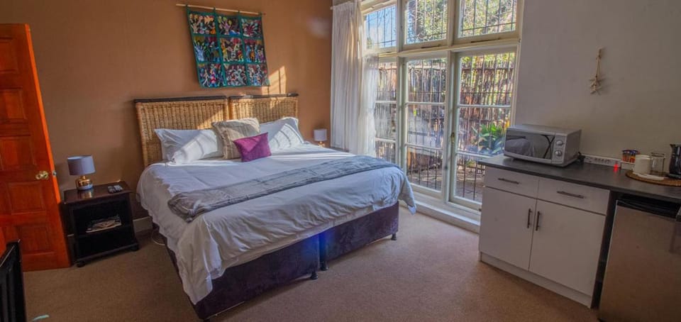 Charlie's Spot - The Gardens Bed and Breakfast in Johannesburg
