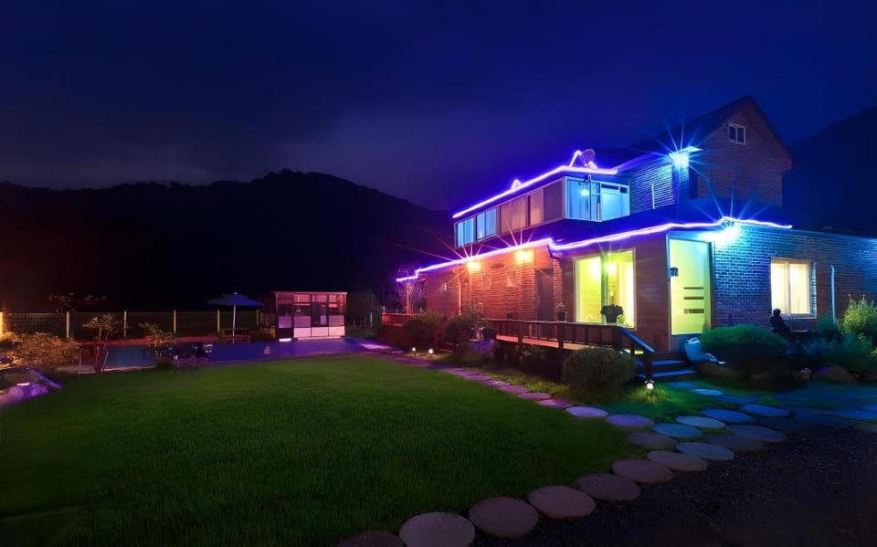 Yangpyeong Sunny Hill Pension Hotel in Gyeonggi-do