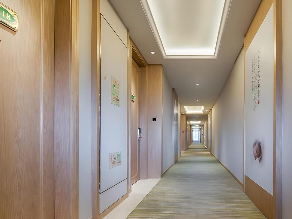 Vienna Sleep Tight  International Hotel Shenzhen New Airport Hotel in Shenzhen