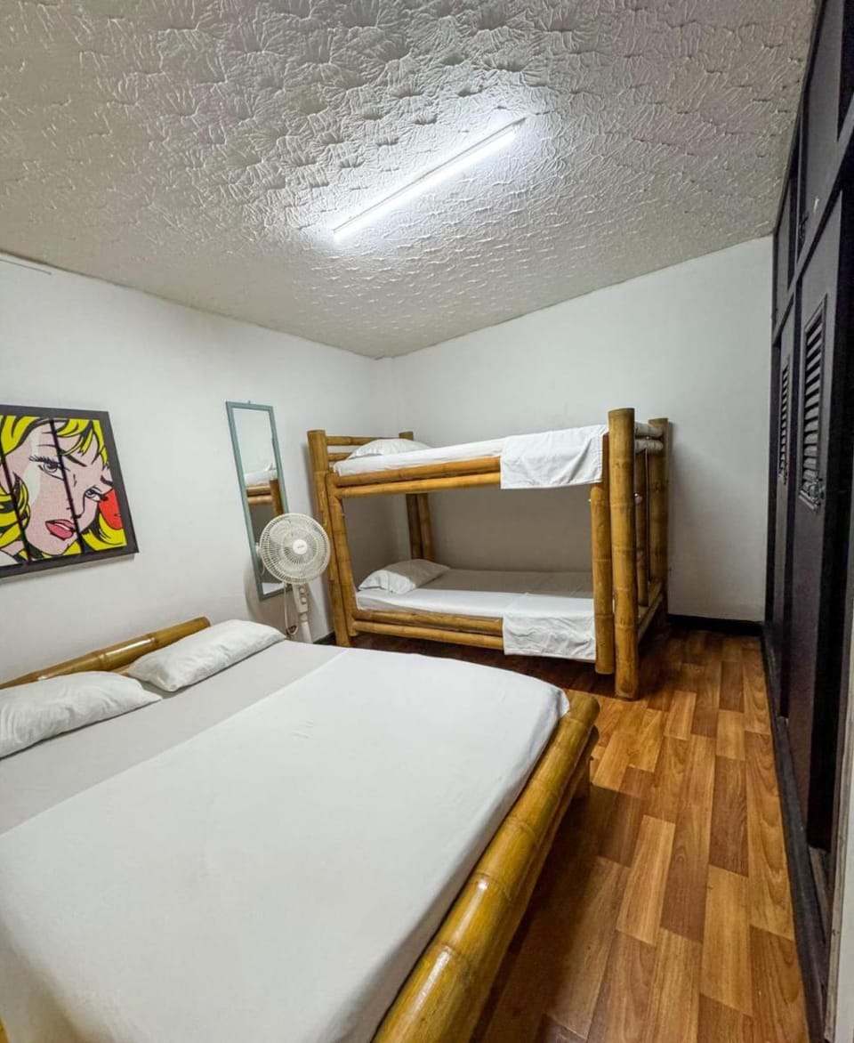 Hostal Santiago DC Bed and Breakfast in Cali