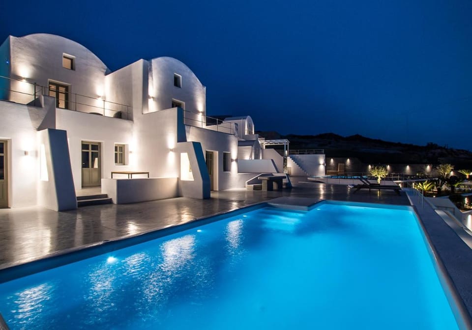 CAPE 9 Villas & Suites Hotel in Santorini