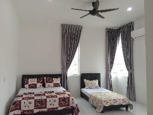 Sleepee Homestay Vacation rental in Perak Tengah District