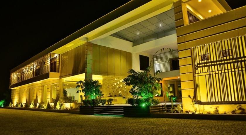 Clarks Safari Ranthambore Hotel in Rajasthan