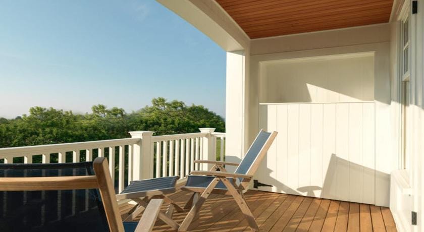 Blue Ocean Sands - On the Beach Hotel in Karnataka