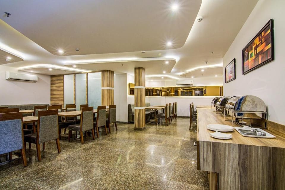 Super Capital O Pratibha Grand Hotel in Vijayawada